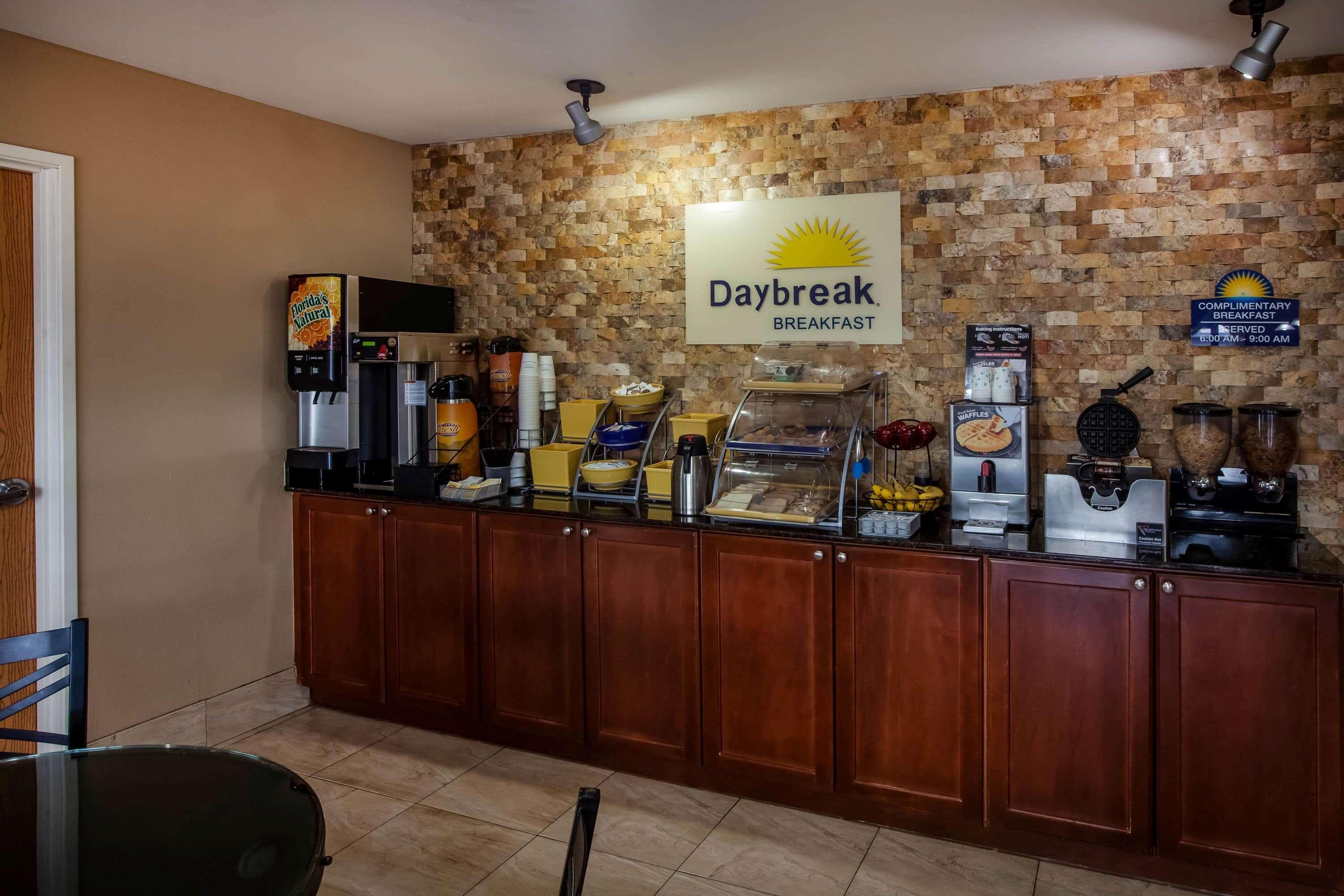 Days Inn By Wyndham Sulphur La Экстерьер фото