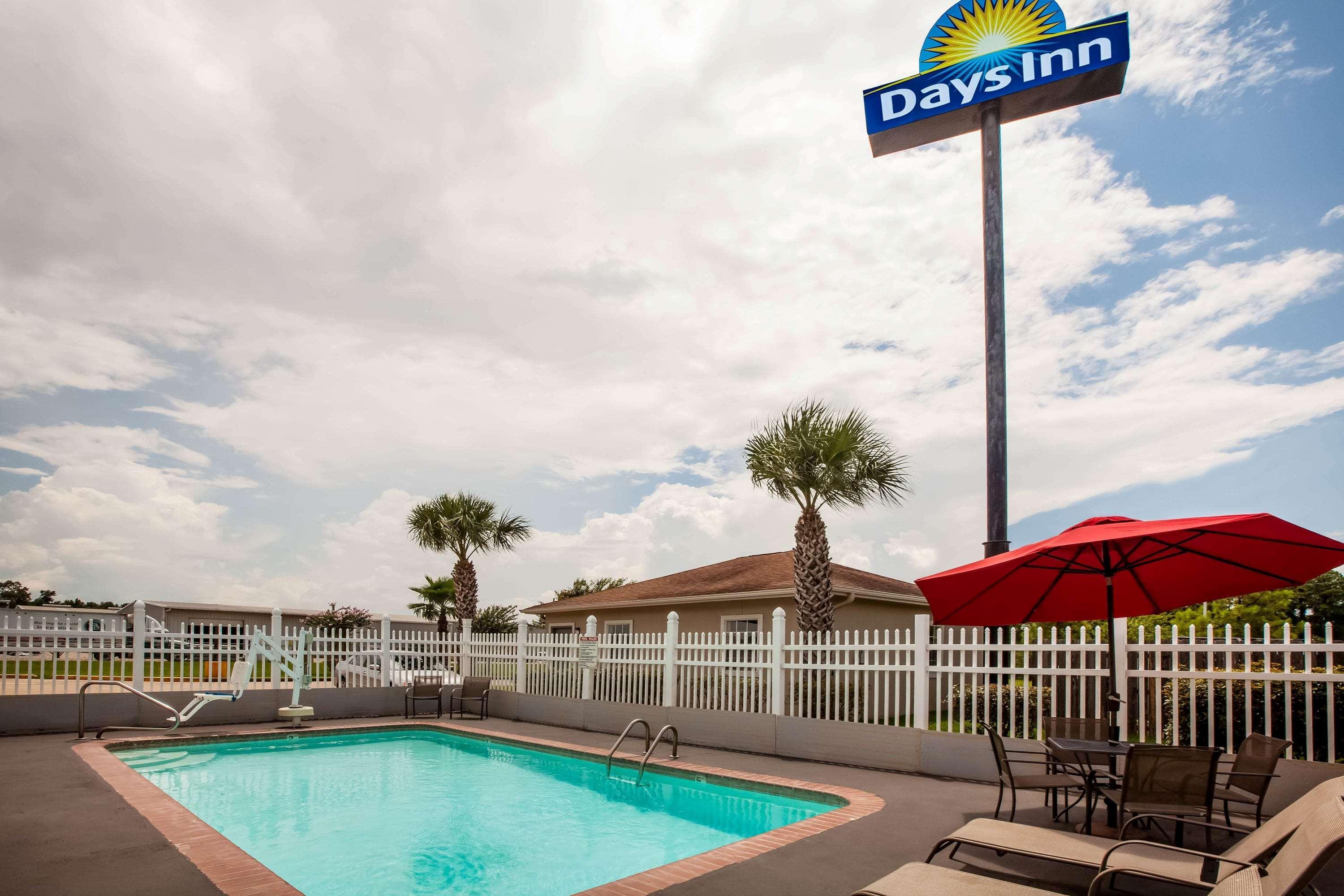 Days Inn By Wyndham Sulphur La Экстерьер фото