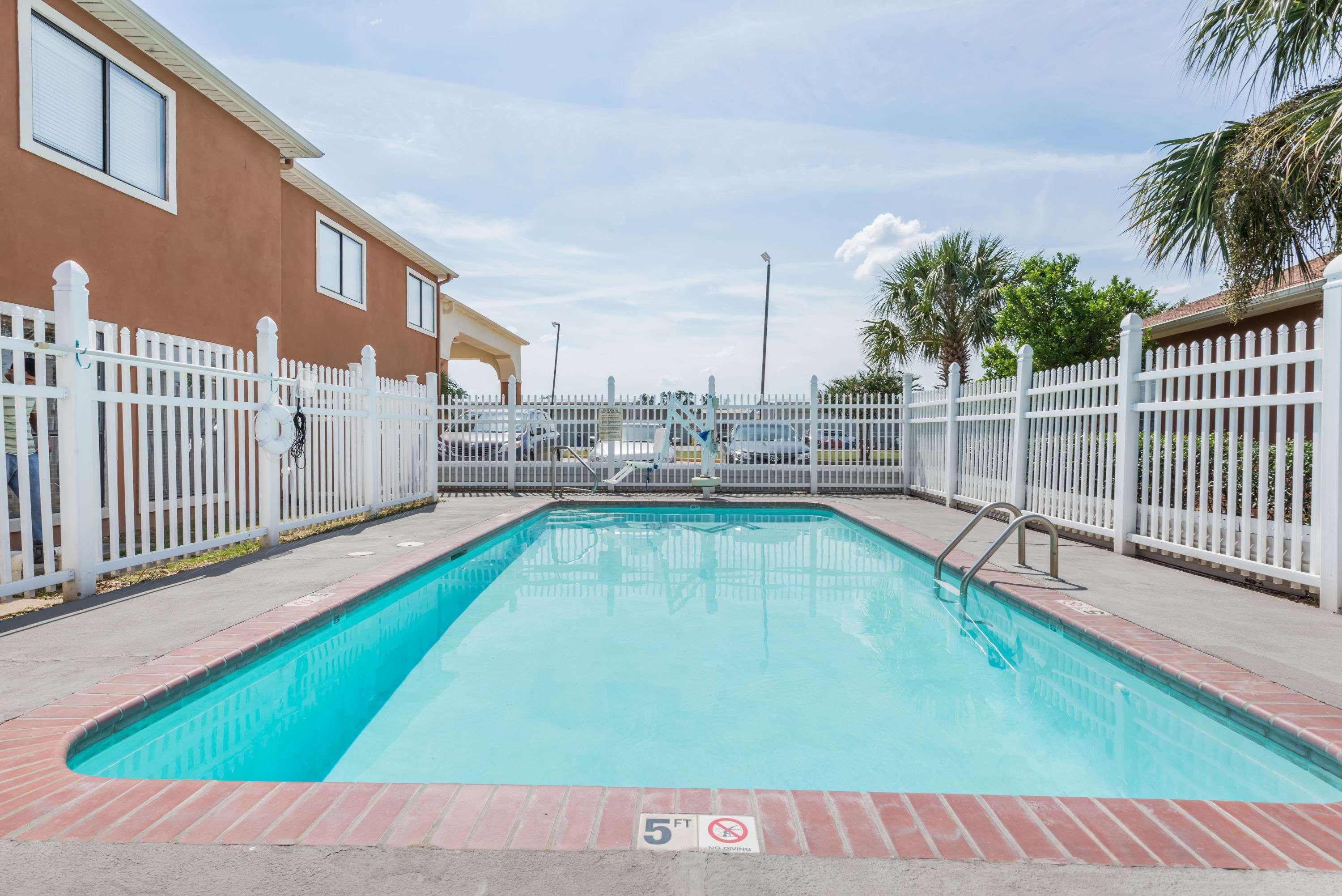 Days Inn By Wyndham Sulphur La Экстерьер фото
