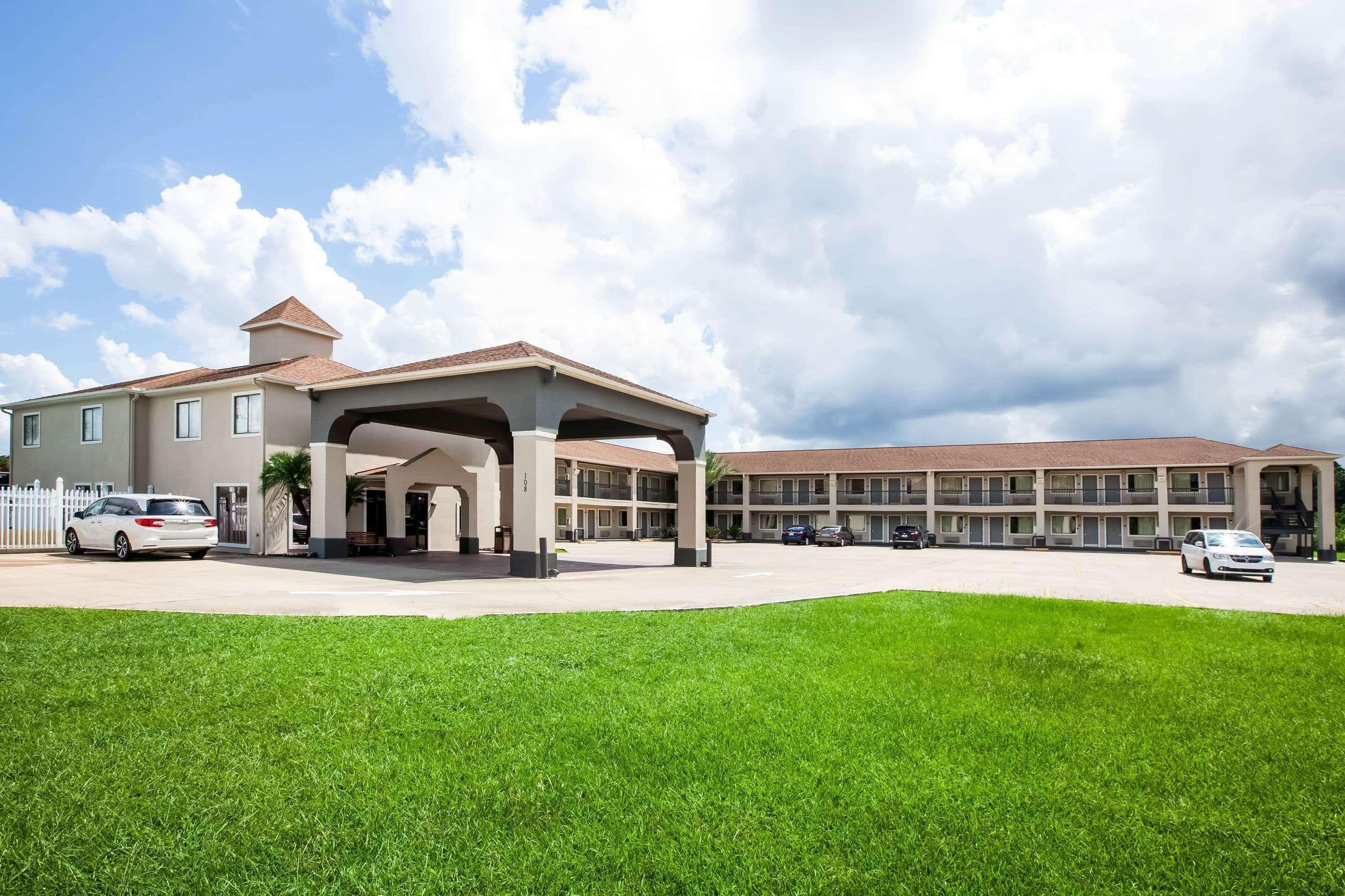 Days Inn By Wyndham Sulphur La Экстерьер фото